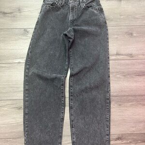 Levi's Gray Ankle Cropped Pants